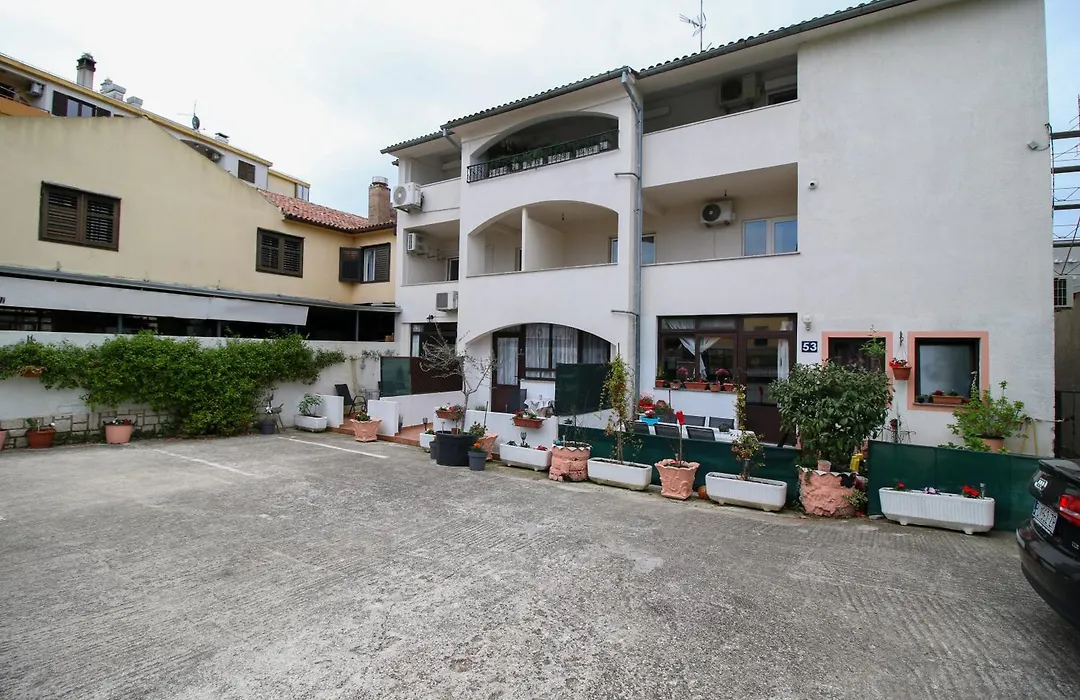 Apartment Svid-1