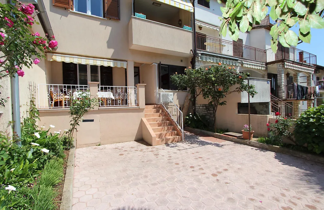 Guest House Aurora-1