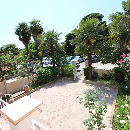 Guest House Aurora-3